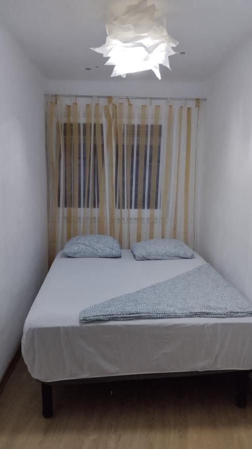 Metro La Salut Apartment Badalona Bagian luar foto