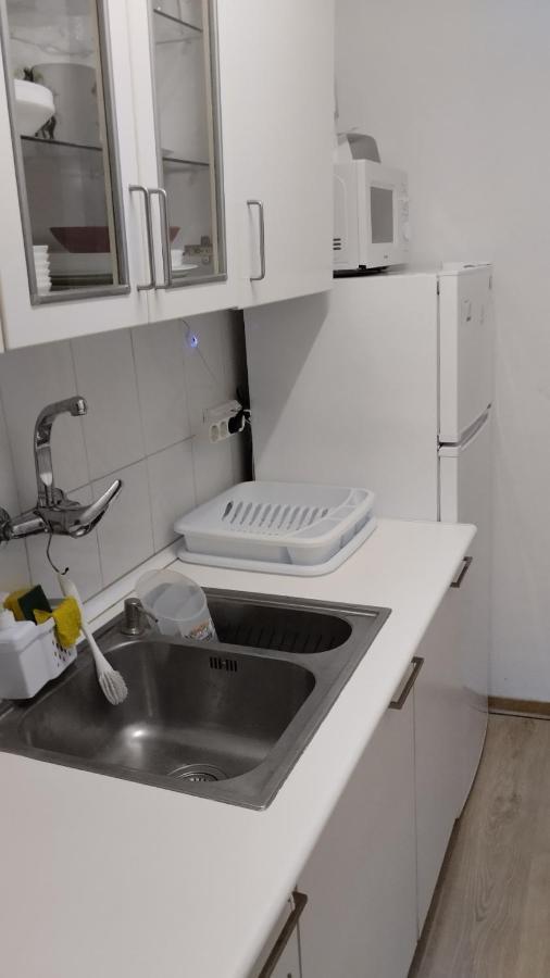 Metro La Salut Apartment Badalona Bagian luar foto